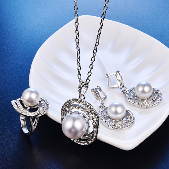 Exquisite Bridal Wedding Jewelry Sets - Picture 4 of 4